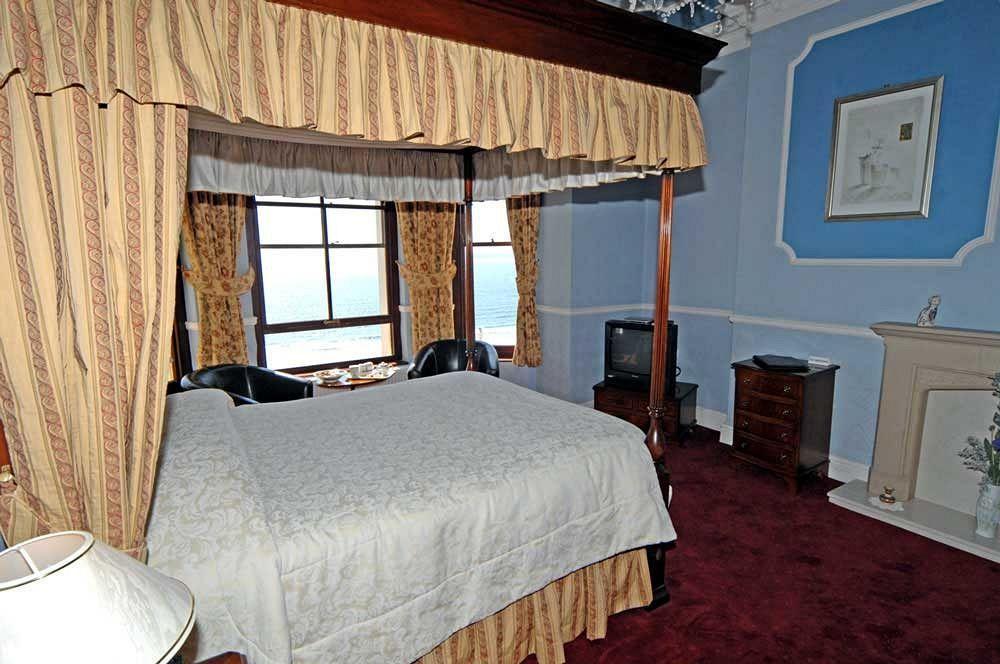 เดอะ เอสพลานาด Bed & Breakfast เท็นบี ภายนอก รูปภาพ