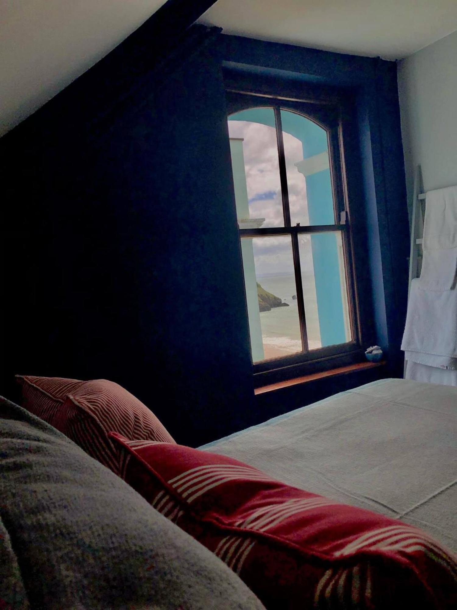 เดอะ เอสพลานาด Bed & Breakfast เท็นบี ภายนอก รูปภาพ