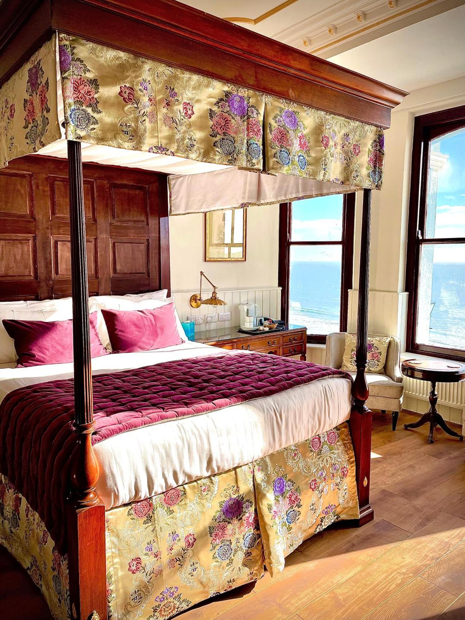 เดอะ เอสพลานาด Bed & Breakfast เท็นบี ภายนอก รูปภาพ