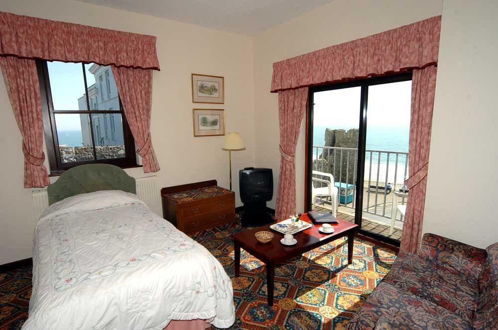 เดอะ เอสพลานาด Bed & Breakfast เท็นบี ภายนอก รูปภาพ
